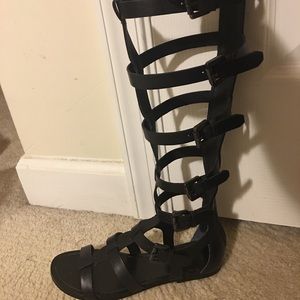 belle by sigerson morrison gladiator